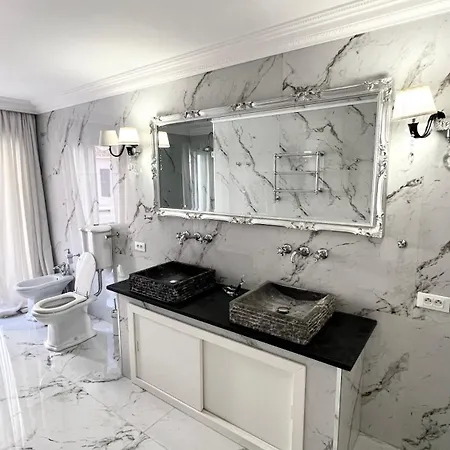 Sea View Penthouse, Monaco Border, Private Parking