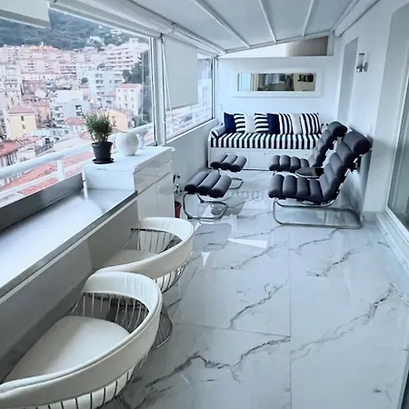 Sea View Penthouse, Monaco Border, Private Parking * Beausoleil