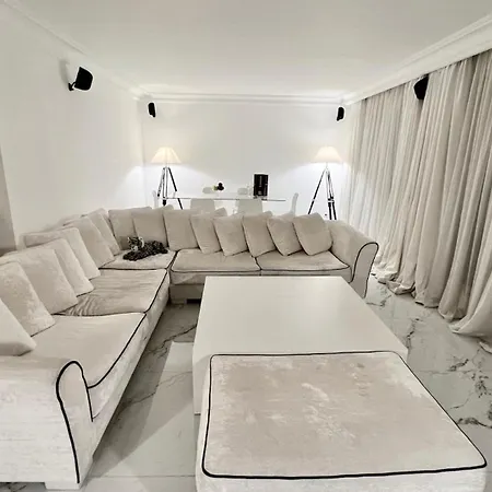 Sea View Penthouse, Monaco Border, Private Parking Apartment Beausoleil