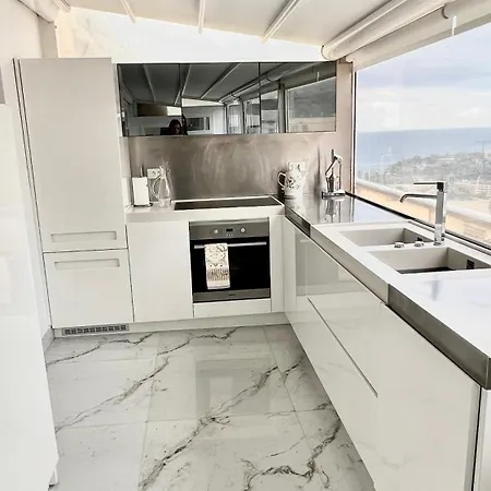 Luxury Sea View Penthouse, Monaco Border, 150m2, Parking Lägenhet *