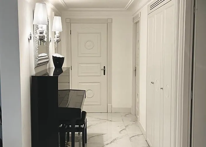 Sea View Penthouse, Monaco Border, Private Parking Apartment *