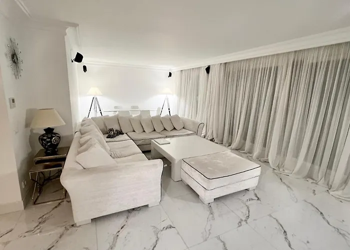 Sea View Penthouse, Monaco Border, Private Parking Beausoleil