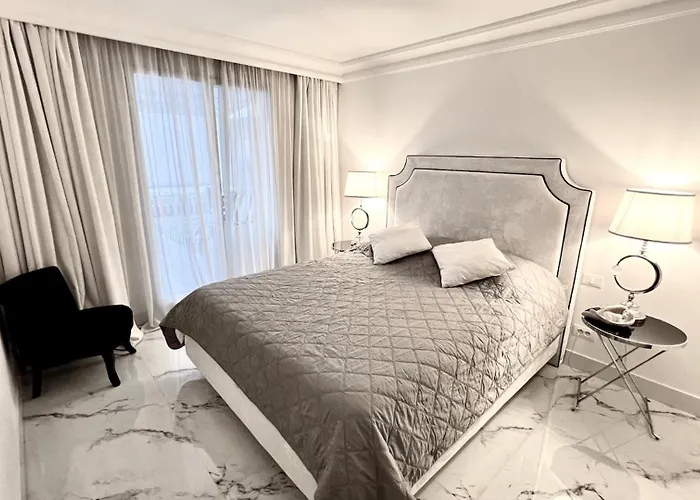 Apartment Sea View Penthouse, Monaco Border, Private Parking *